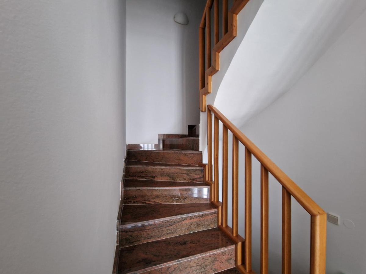 Apartments Katarina - New Renovated ロヴィニ エクステリア 写真
