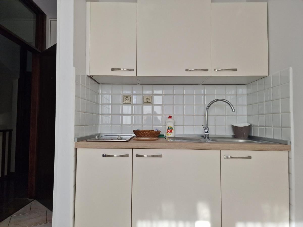 Apartments Katarina - New Renovated ロヴィニ エクステリア 写真