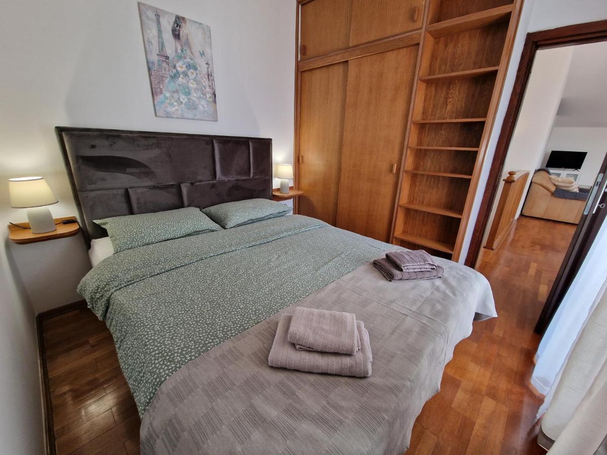 Apartments Katarina - New Renovated ロヴィニ エクステリア 写真